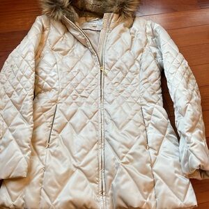 Laundry By Design Ladies Quilted Puffer , Cream color with faux fur trim hood